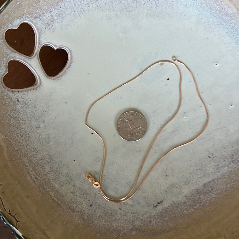 18” 14kt. rose gold necklace.